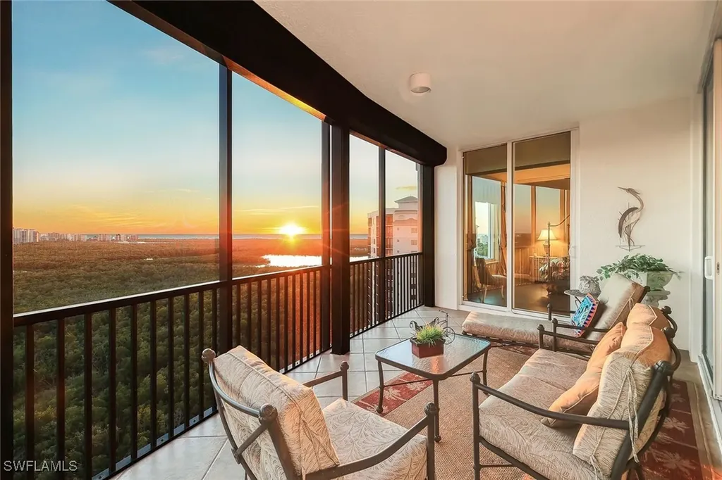 455 Cove Tower Drive Naples FL 34110