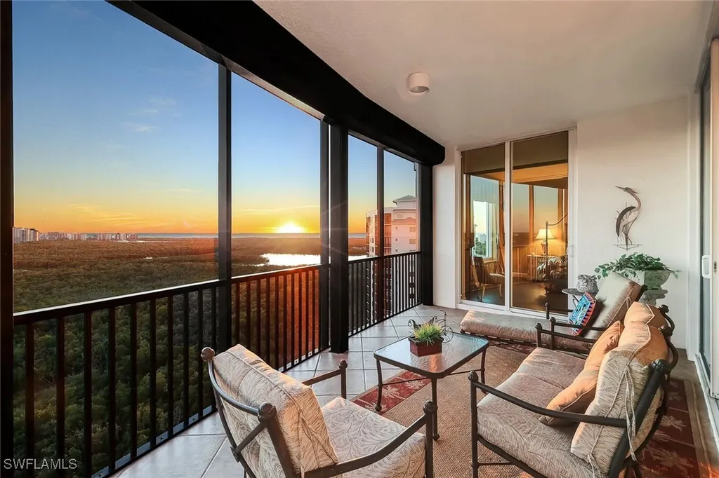 455 Cove Tower Drive Naples FL 34110