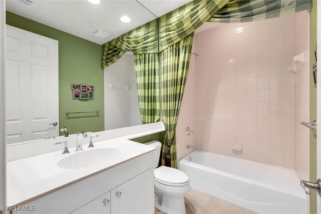 455 Cove Tower Drive Naples FL 34110