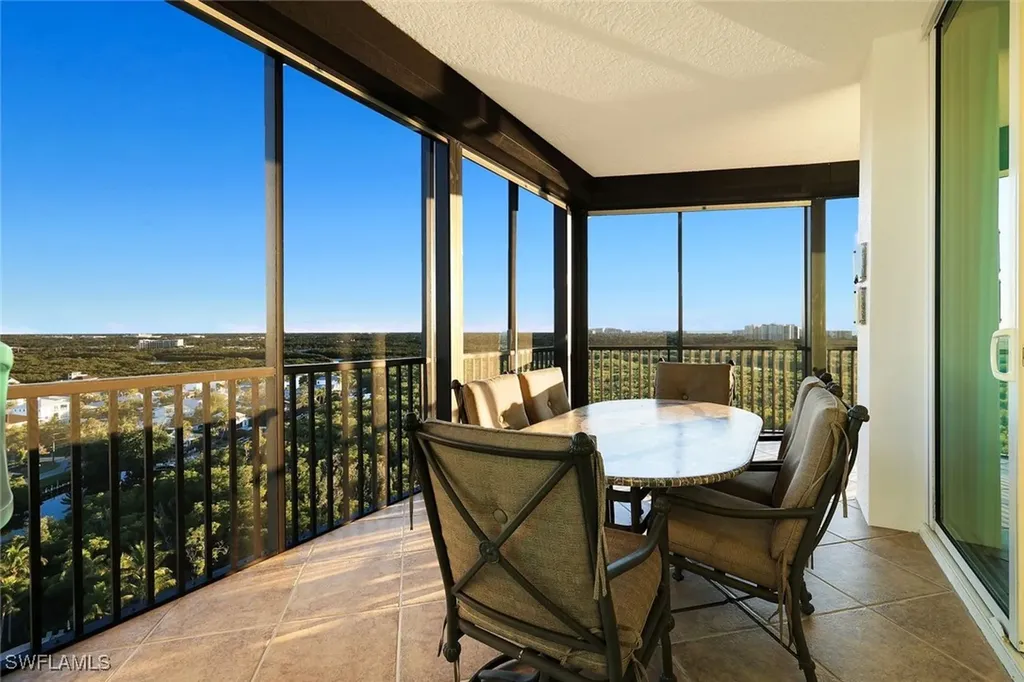 455 Cove Tower Drive Naples FL 34110