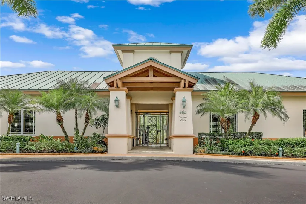 455 Cove Tower Drive Naples FL 34110