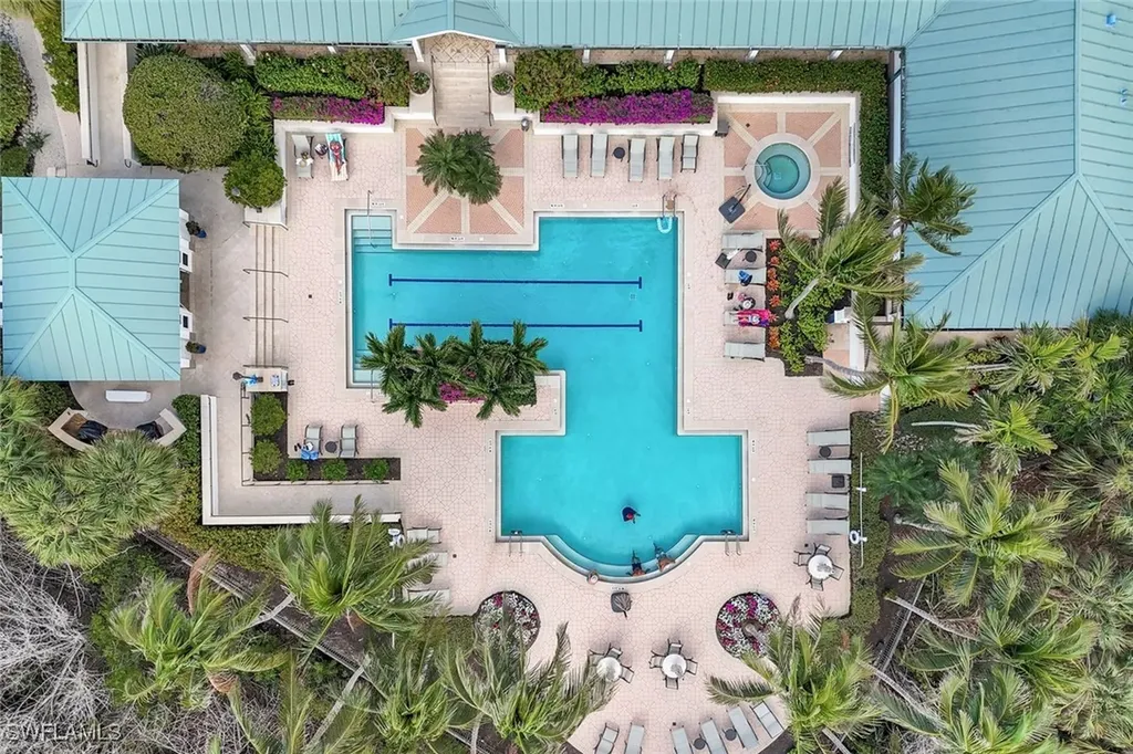 455 Cove Tower Drive Naples FL 34110