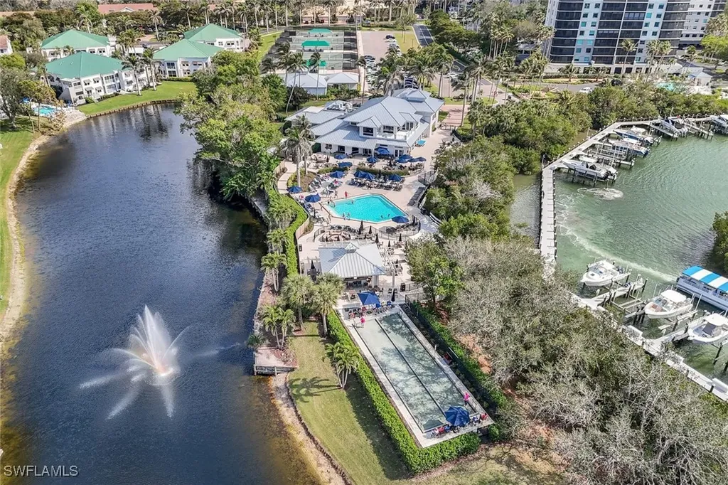 455 Cove Tower Drive Naples FL 34110