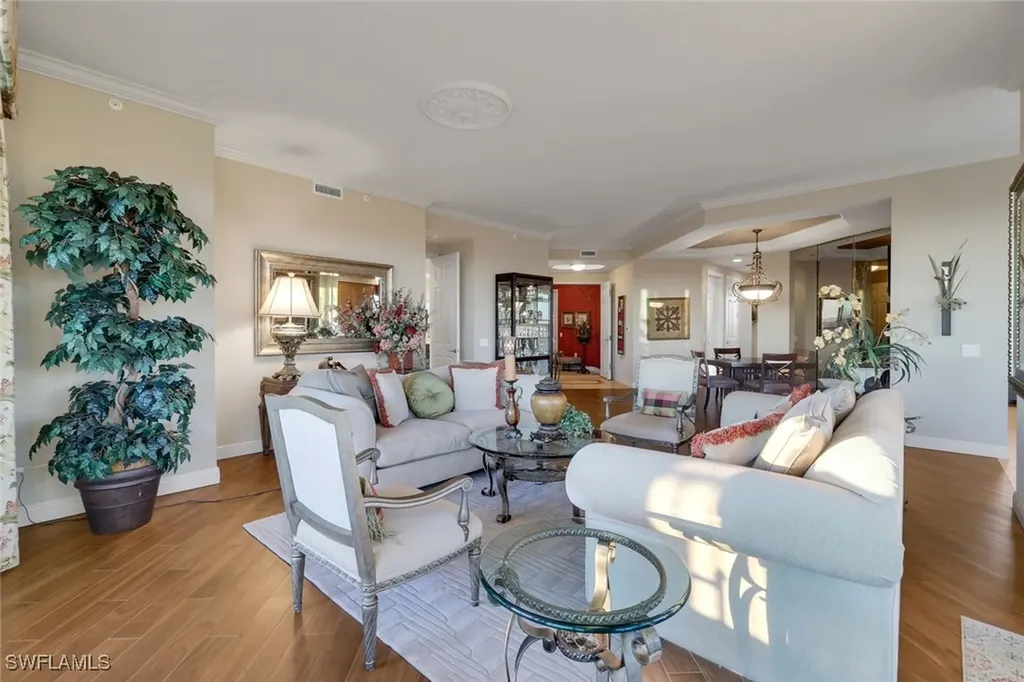 455 Cove Tower Drive Naples FL 34110