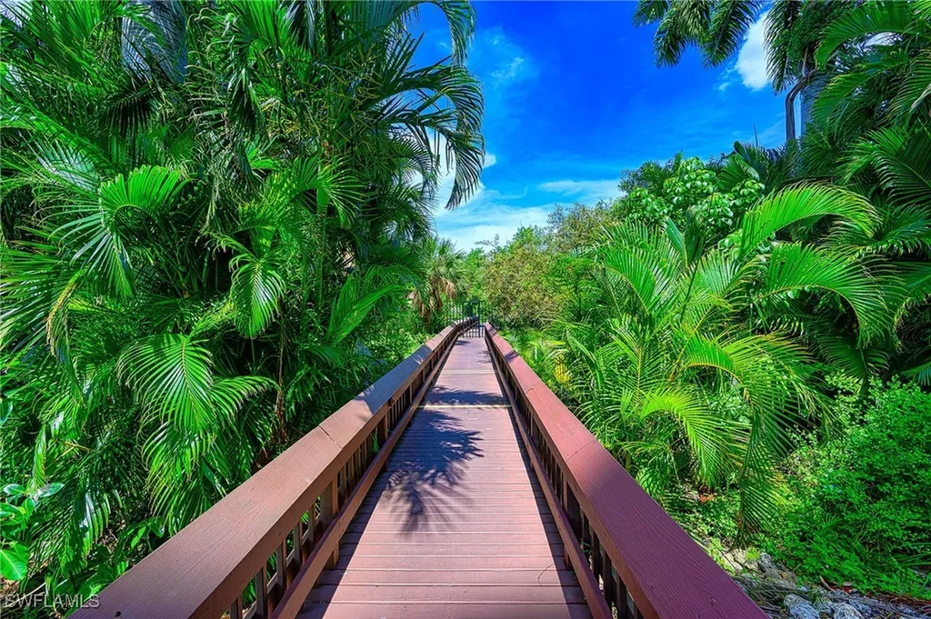 5550 Heron Point Drive Naples FL 34108