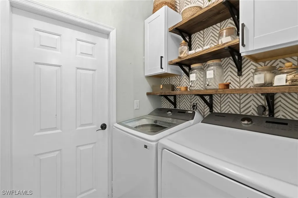 327 Emerald Bay Circle Naples FL 34110