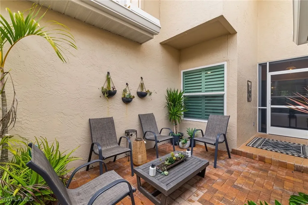 327 Emerald Bay Circle Naples FL 34110