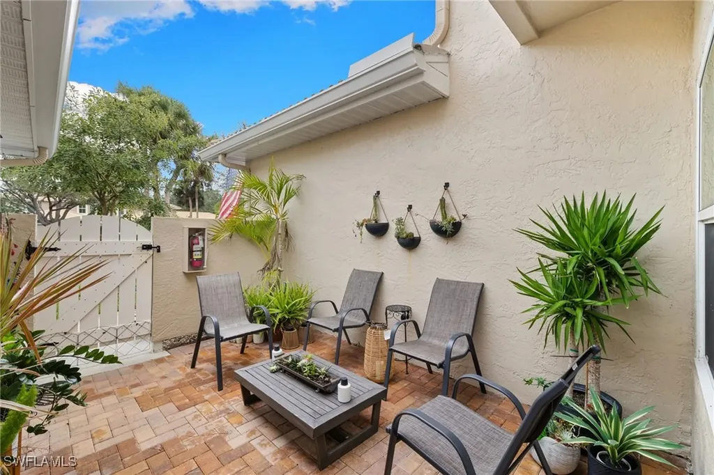 327 Emerald Bay Circle Naples FL 34110