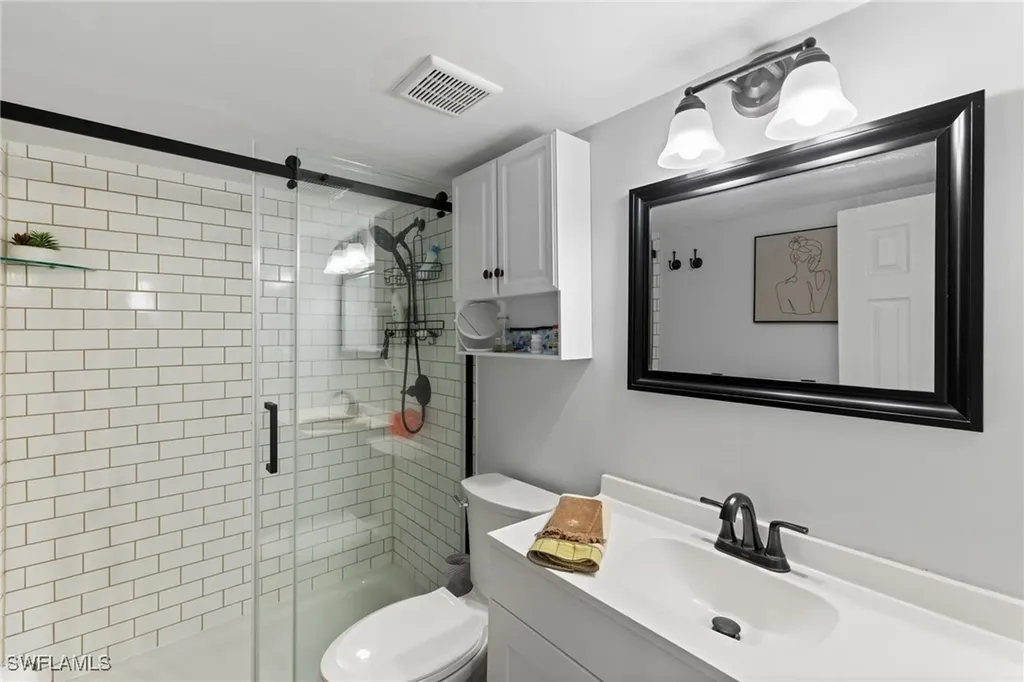 1686 Blue Point Avenue Naples FL 34102