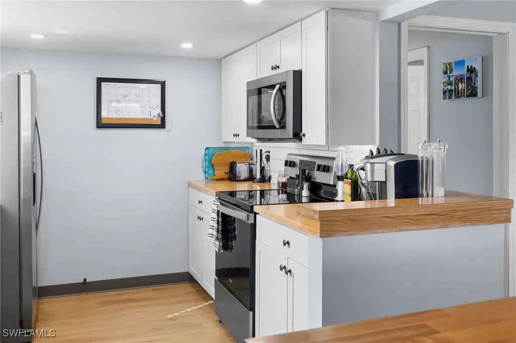 1686 Blue Point Avenue Naples FL 34102