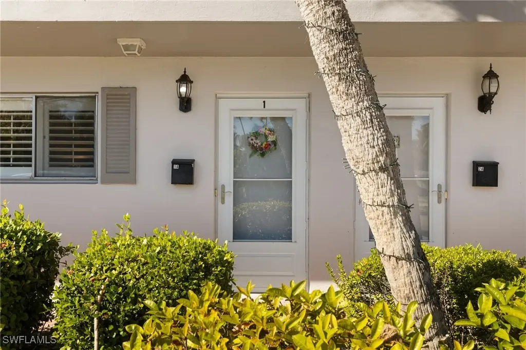 1686 Blue Point Avenue Naples FL 34102