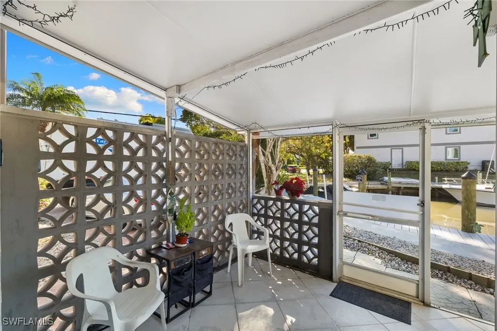 1686 Blue Point Avenue Naples FL 34102