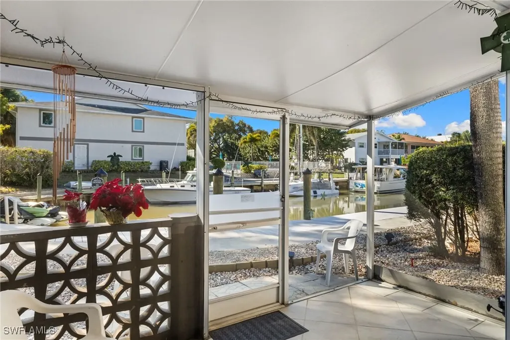 1686 Blue Point Avenue Naples FL 34102