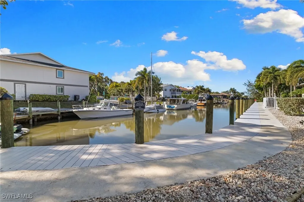 1686 Blue Point Avenue Naples FL 34102