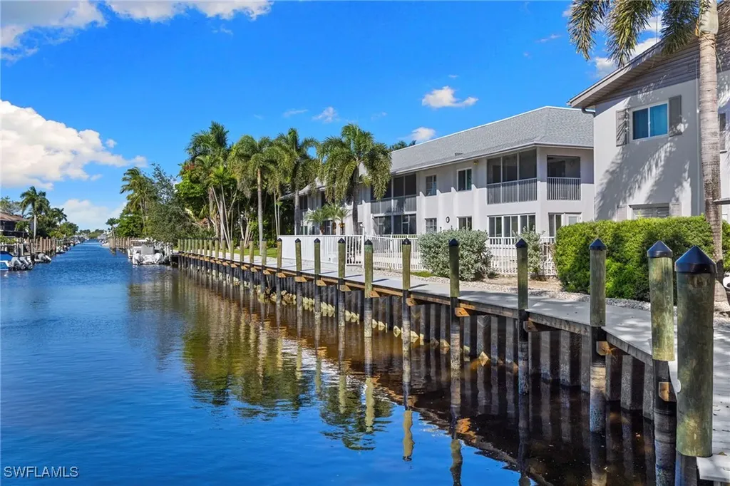 1686 Blue Point Avenue Naples FL 34102