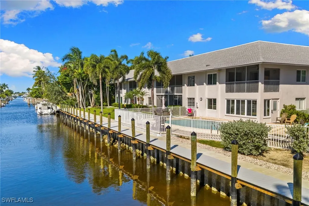 1686 Blue Point Avenue Naples FL 34102