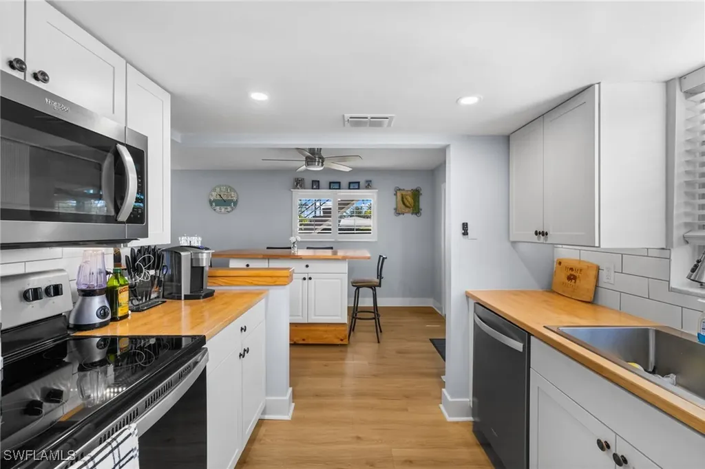 1686 Blue Point Avenue Naples FL 34102