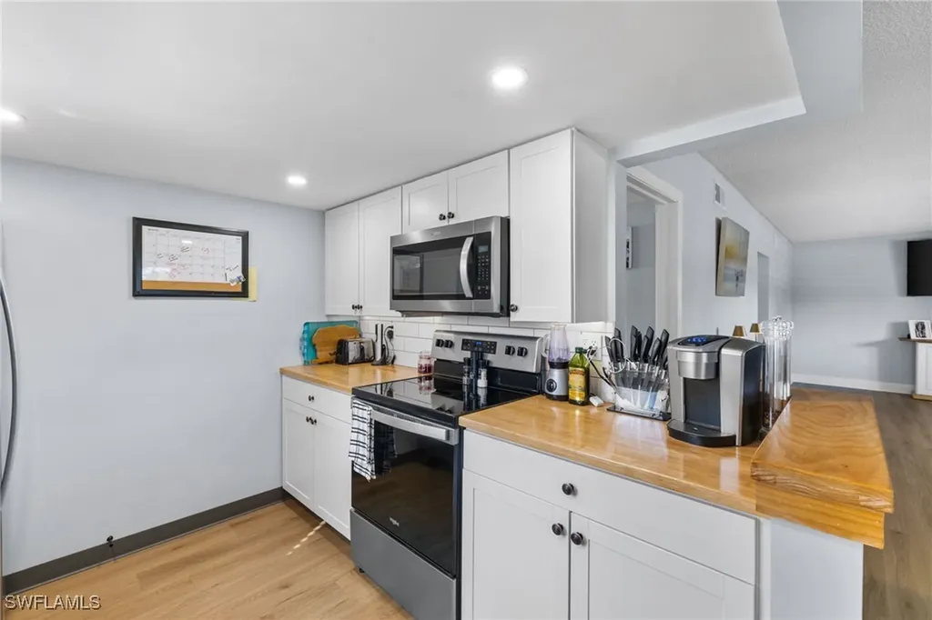 1686 Blue Point Avenue Naples FL 34102