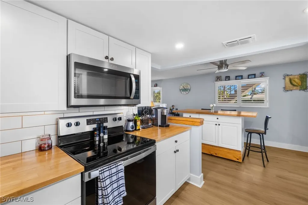 1686 Blue Point Avenue Naples FL 34102