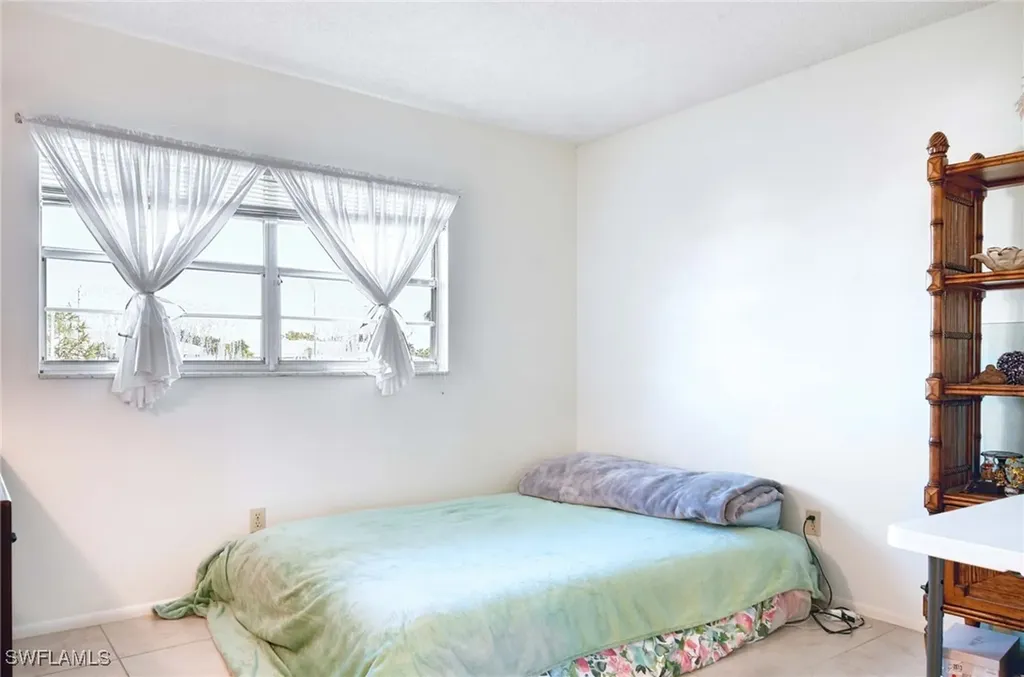 5483 Rattlesnake Hammock Road Naples FL 34113