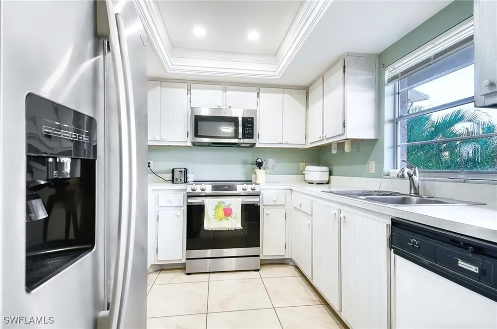 5483 Rattlesnake Hammock Road Naples FL 34113