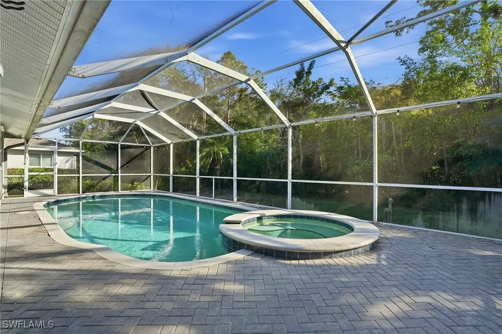 272 Johnnycake Drive Naples FL 34110