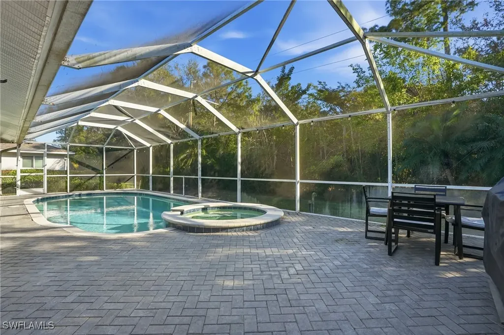 272 Johnnycake Drive Naples FL 34110