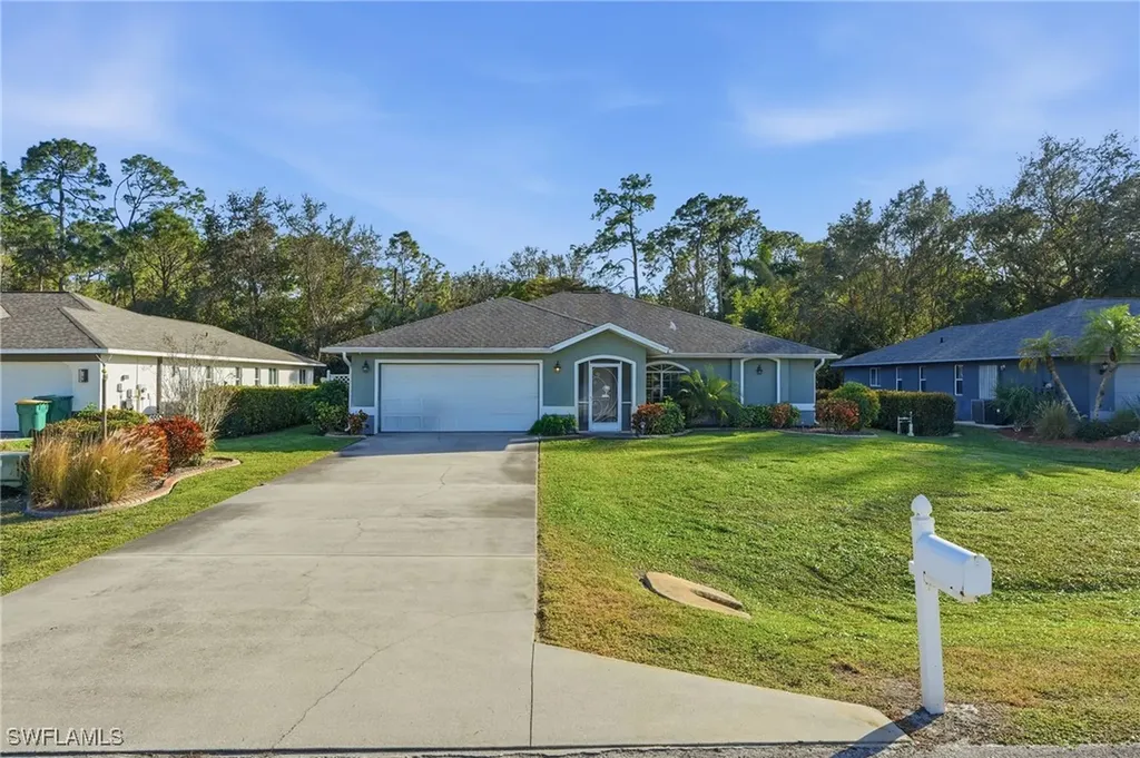 272 Johnnycake Drive Naples FL 34110