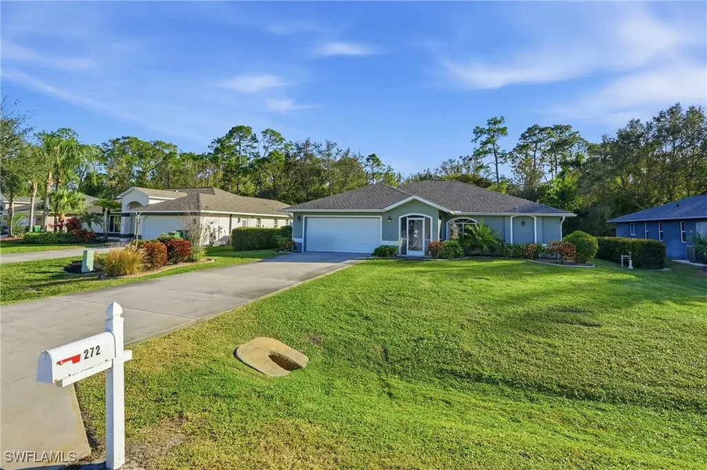 272 Johnnycake Drive Naples FL 34110