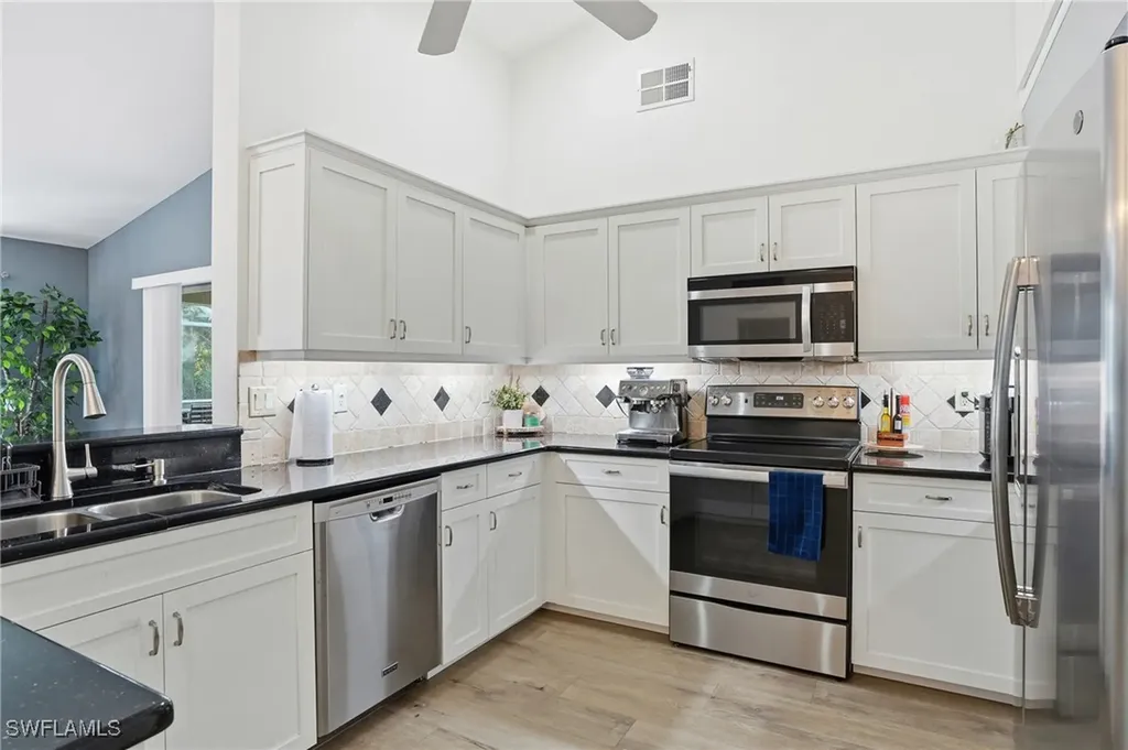 272 Johnnycake Drive Naples FL 34110