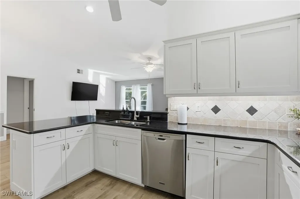 272 Johnnycake Drive Naples FL 34110