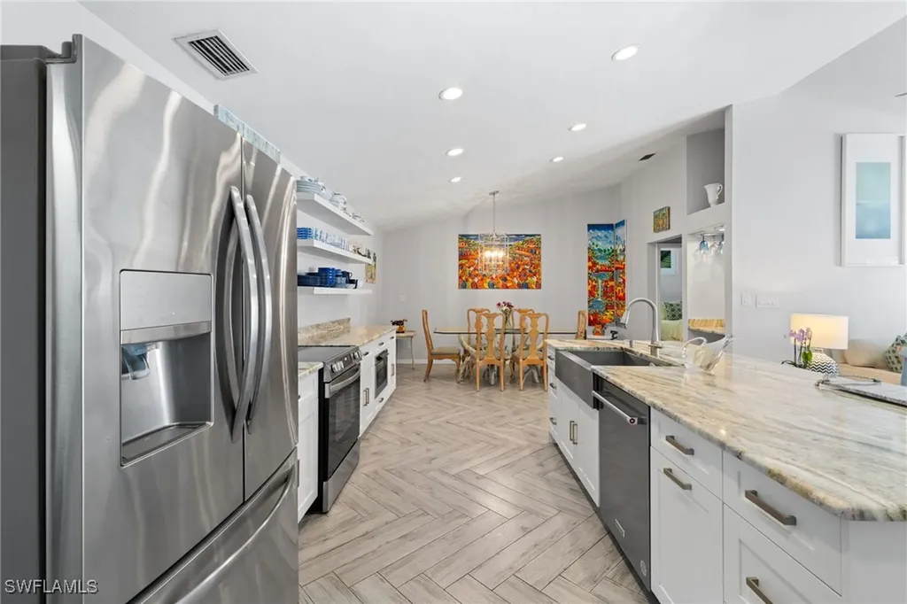2467 Pine Woods Circle Naples FL 34105