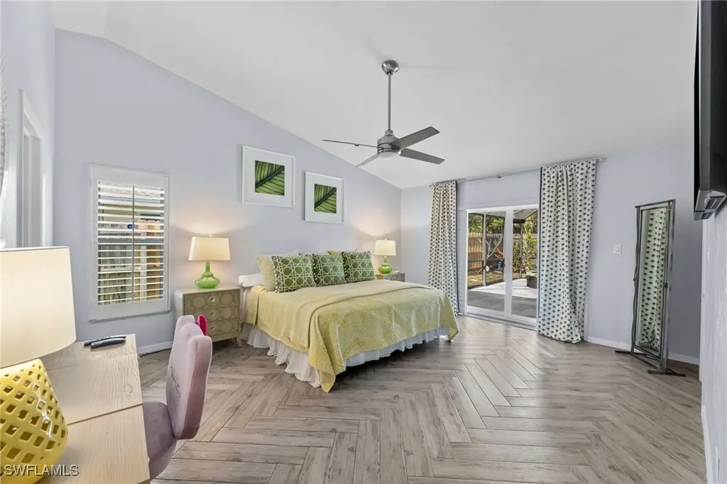 2467 Pine Woods Circle Naples FL 34105