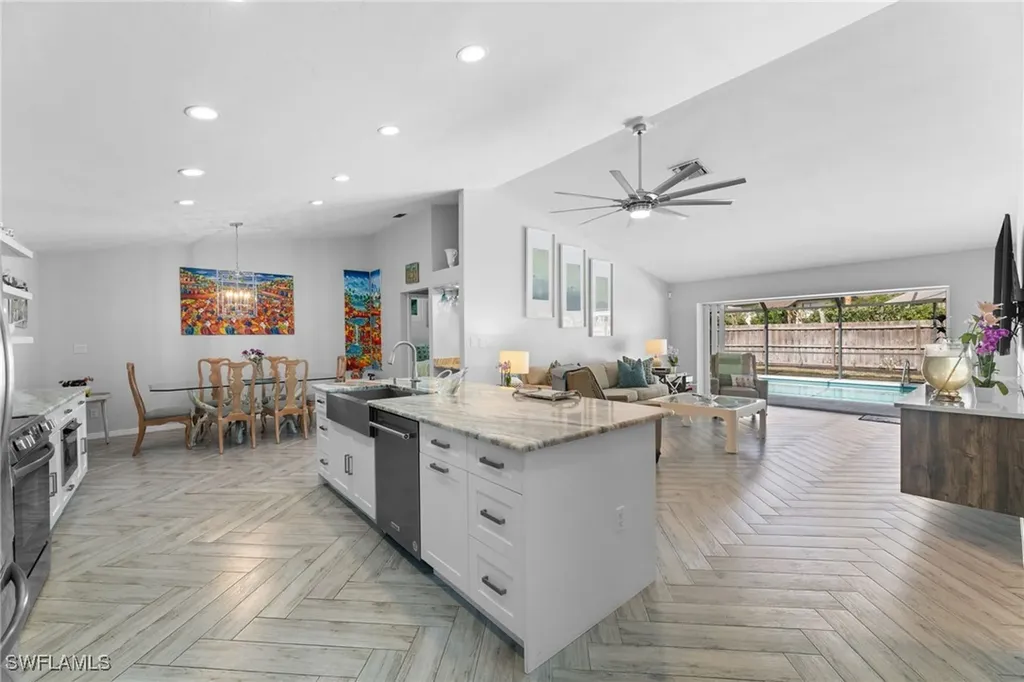 2467 Pine Woods Circle Naples FL 34105
