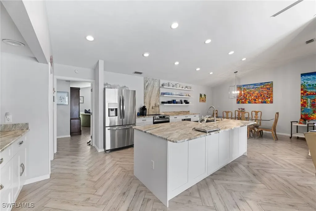 2467 Pine Woods Circle Naples FL 34105