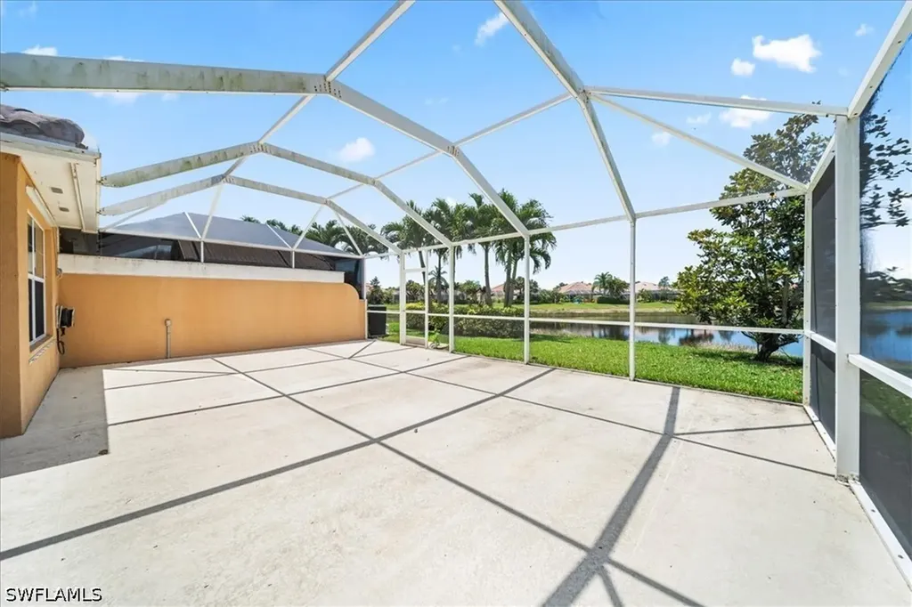 7558 Rozzini Lane Naples FL 34114