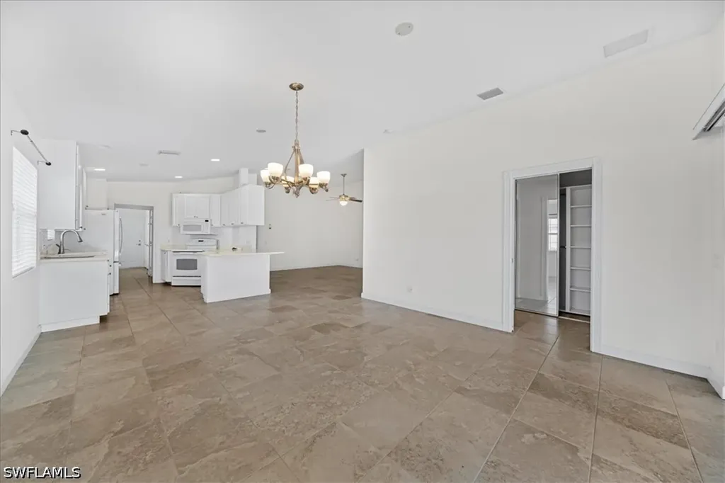 7558 Rozzini Lane Naples FL 34114