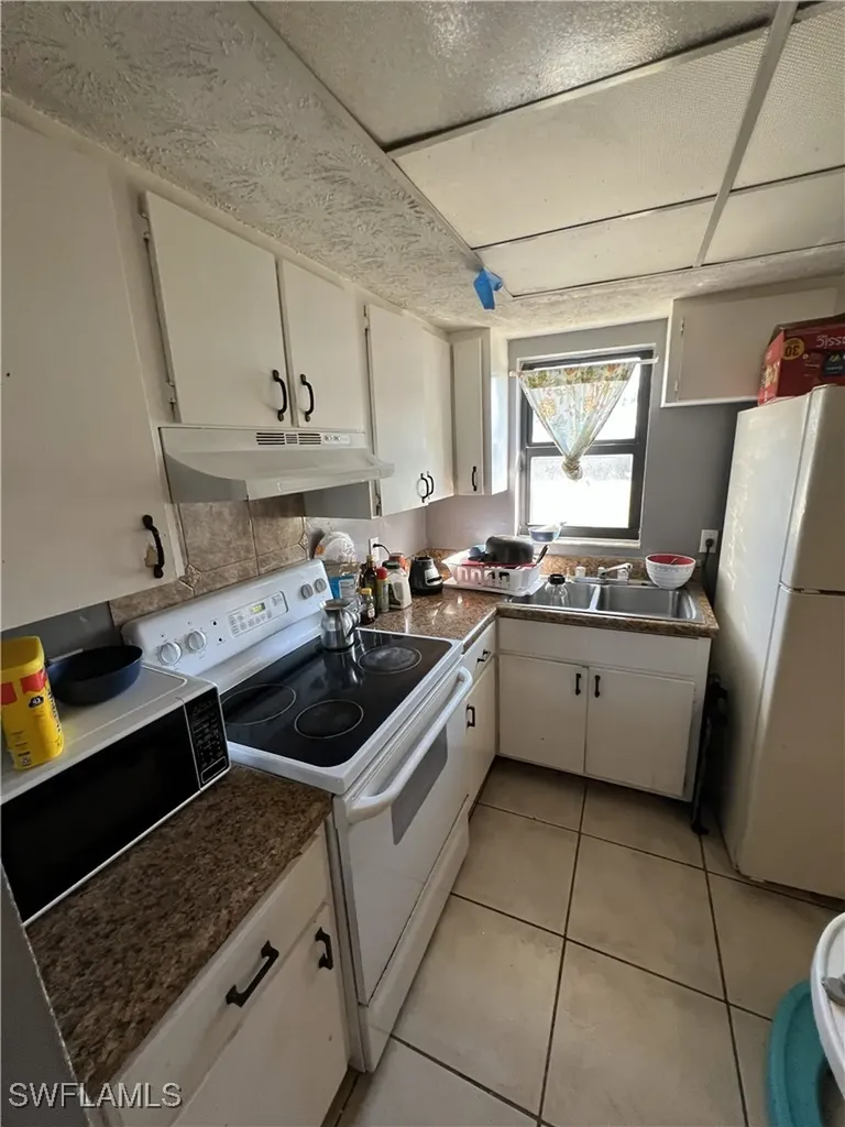 2836 Tropicana Boulevard Naples FL 34116