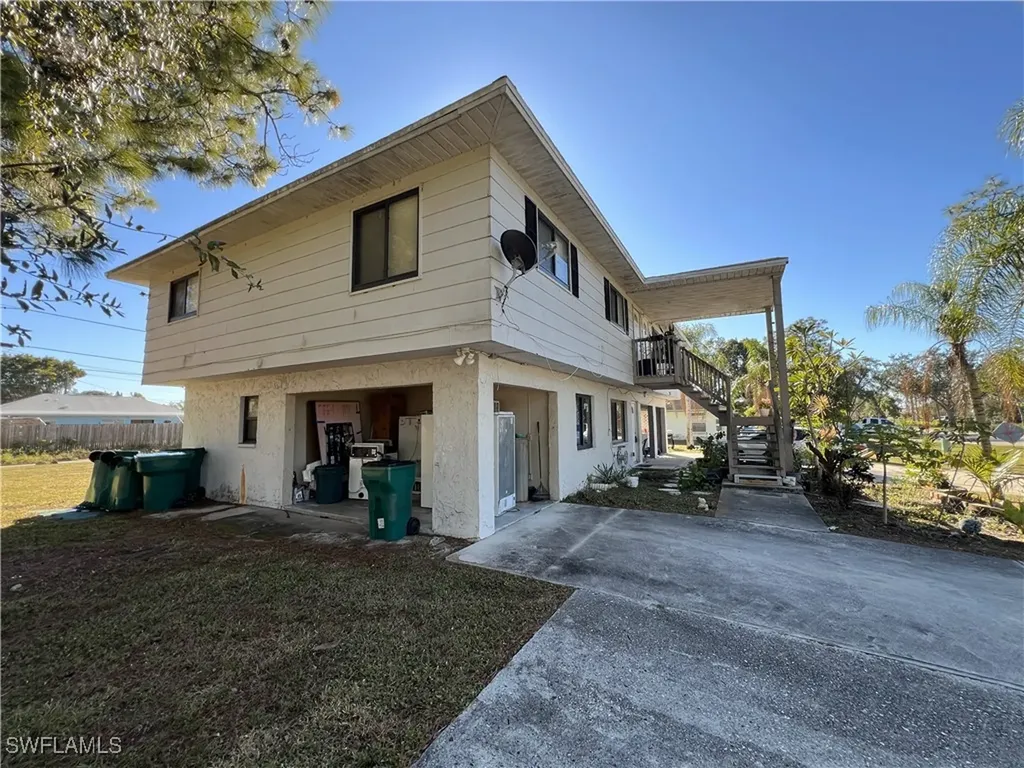 2836 Tropicana Boulevard Naples FL 34116