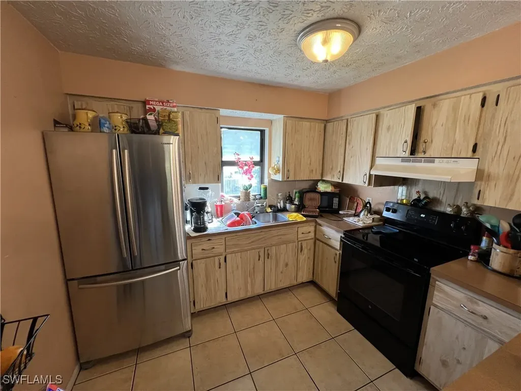 2836 Tropicana Boulevard Naples FL 34116
