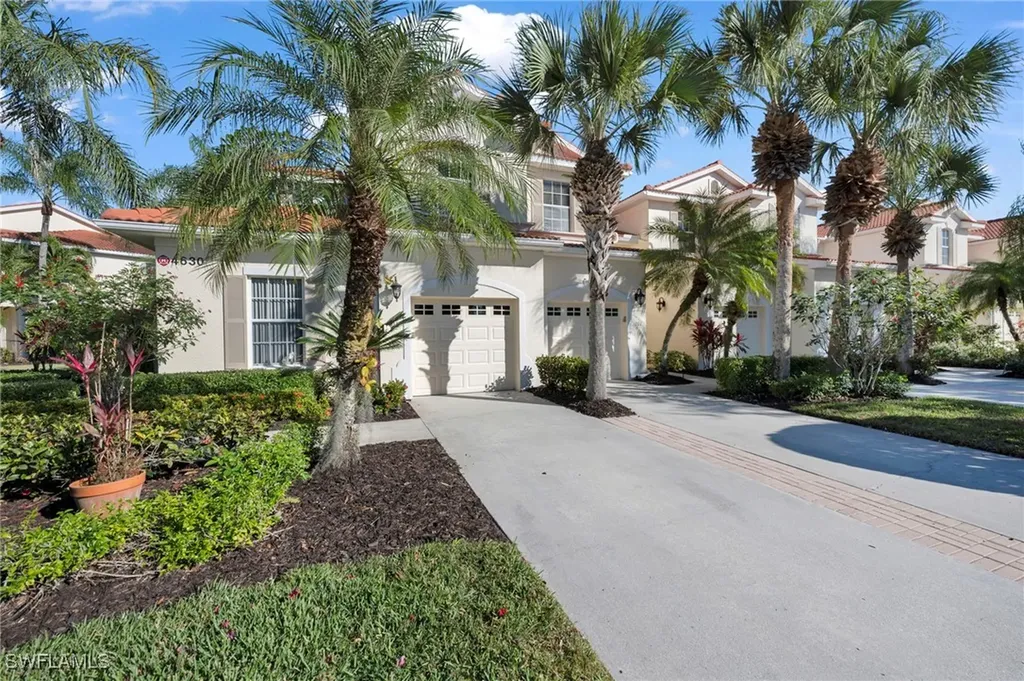 Naples FL, 4630 Winged Foot Court, Unit 201