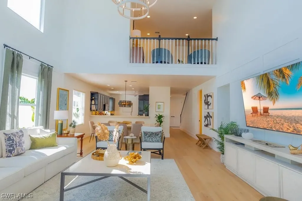 10082 Vanderbilt Drive Naples FL 34108