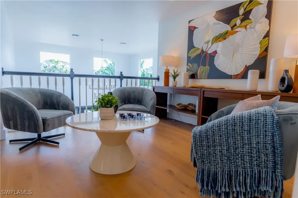 10082 Vanderbilt Drive Naples FL 34108