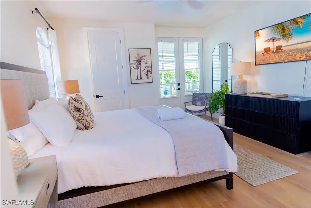 10082 Vanderbilt Drive Naples FL 34108