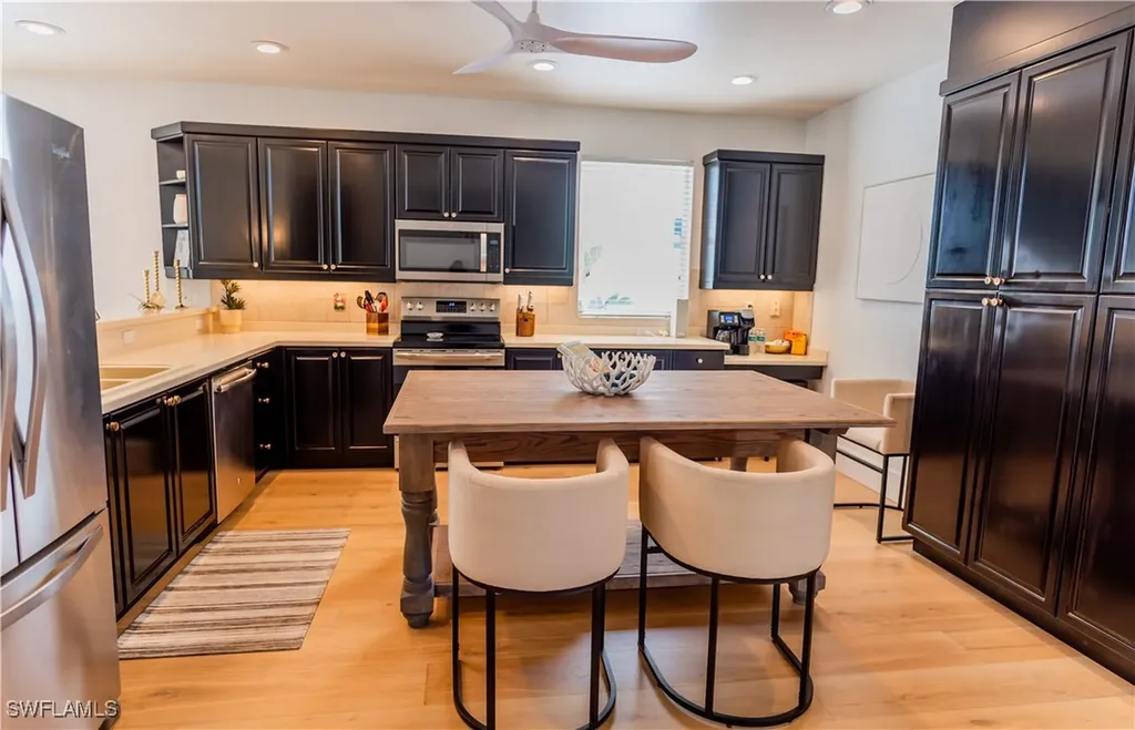 10082 Vanderbilt Drive Naples FL 34108