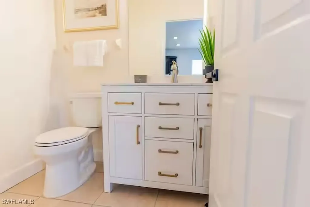 10082 Vanderbilt Drive Naples FL 34108