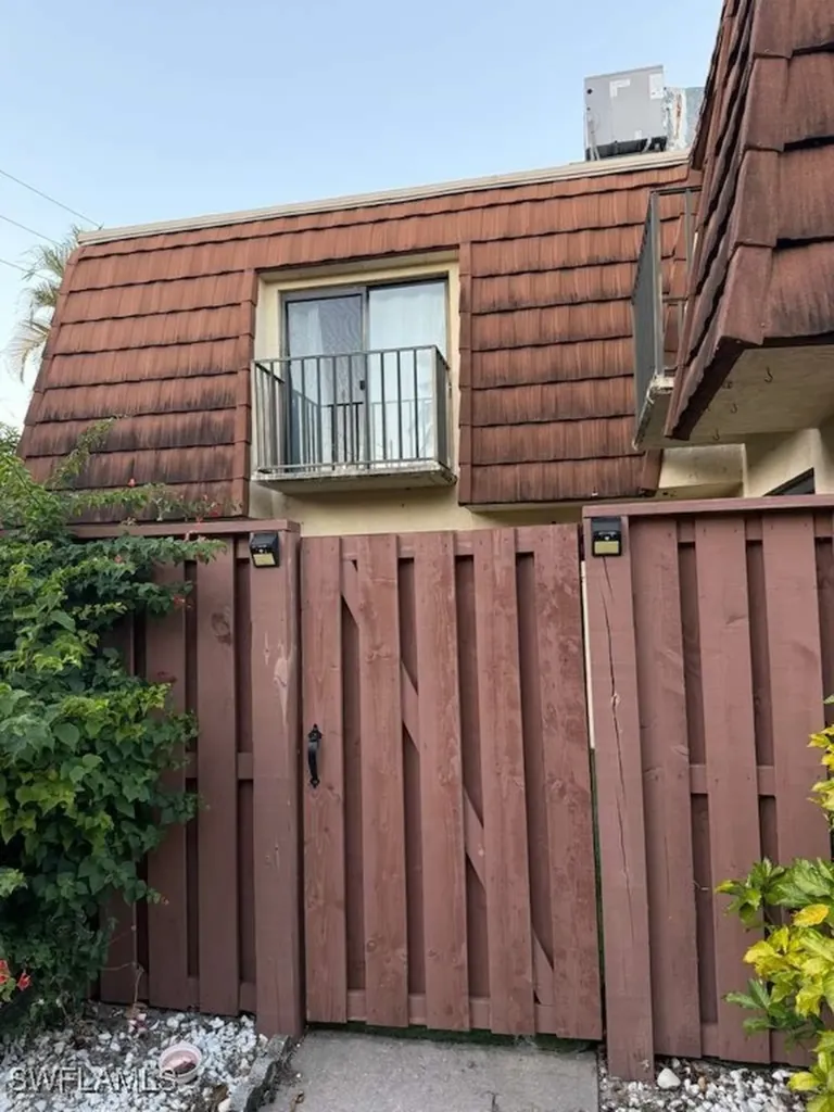 5236 Cedarbend Drive Fort Myers FL 33919
