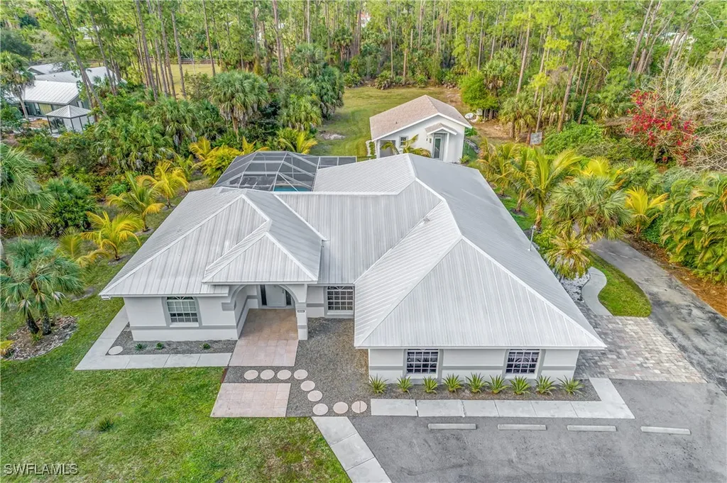 5099 Tallowood Way Naples FL 34116
