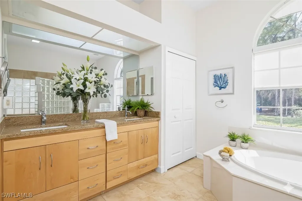 5099 Tallowood Way Naples FL 34116
