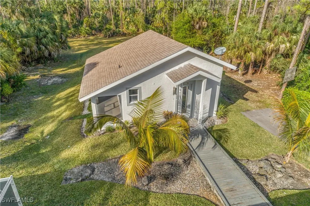 5099 Tallowood Way Naples FL 34116